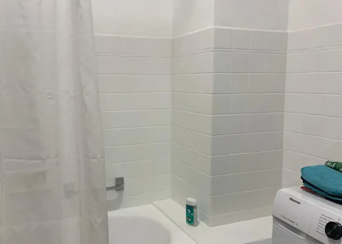 Spacious Near The Апартаменты Ментона